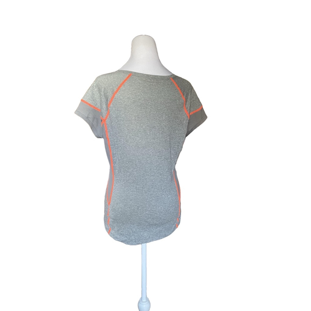Women's The North Face Shirt, Gray, Size M - Picture 3 of 4